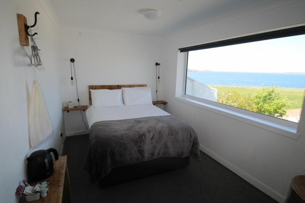 Ocean View Bar & Rooms Laide Exterior photo